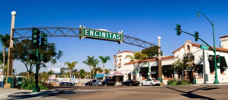 Encinitas: Downtown Walking Tour - Key Points