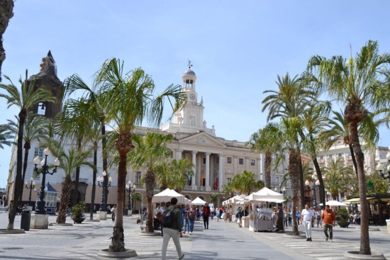 English Cádiz Tour: Walking Tour with Local Guide - FAQ