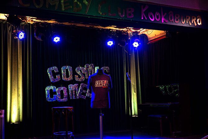 English Comedy Showcase Including Pizza in Berlin Mitte - Seating and Group Dynamics