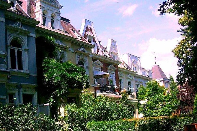 ENGLISH GUIDED BIKE TOUR HAMBURG - Alsterlake District (min.4) - An In-Depth Look at the Hamburg Bike Tour