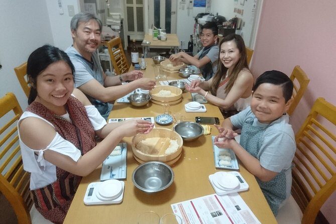 Enjoy a Basic Sushi Making Class - A Closer Look at the Experience