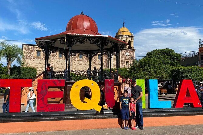 Enjoy a full day on the Tequila and Amatitan route - Key Points