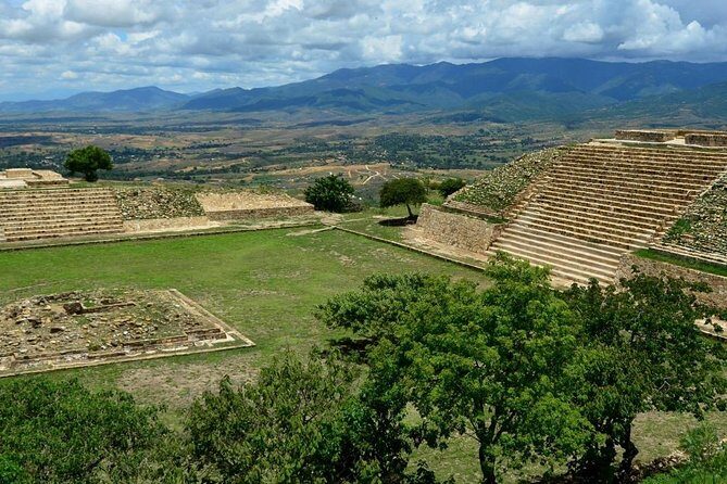 Enjoy all Pyramids of Oaxaca in Private Day Tour: Monte Alban, Mitla, Dainzú - FAQ