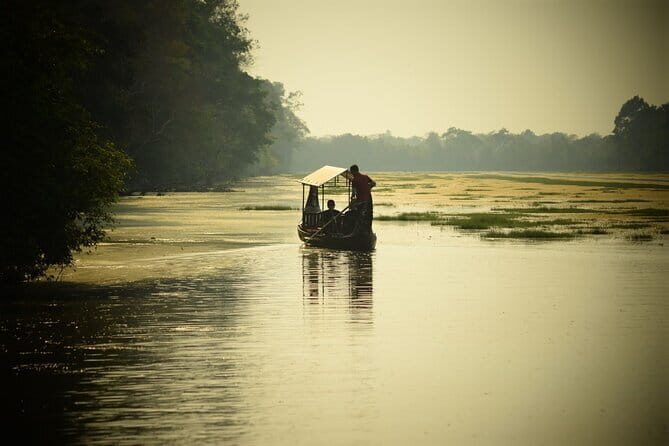 Enjoy Angkor in a Gondola Boat Ride Day or Sunset Tour - A Close Look at the Experience