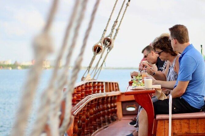 Enjoy The Spanish Galeon with a Romantic Night Dinner in Cancun - Why This Tour Offers Good Value