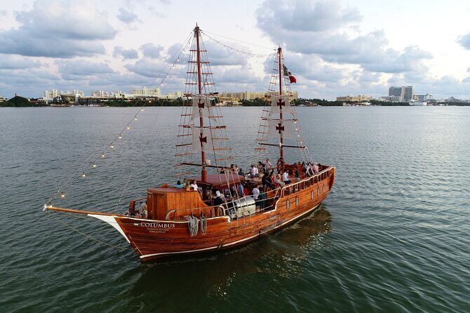 Enjoy The Spanish Galeon with a Romantic Night Dinner in Cancun - Who Should Consider This Experience
