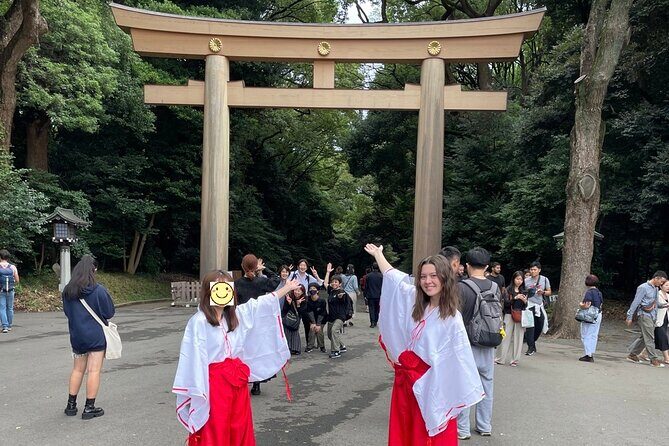 "Enjoy Tokyo Tour" Harajuku Meiji-jingu & Delicious Sake Tasting - An Insider’s Look at the “Enjoy Tokyo Tour”