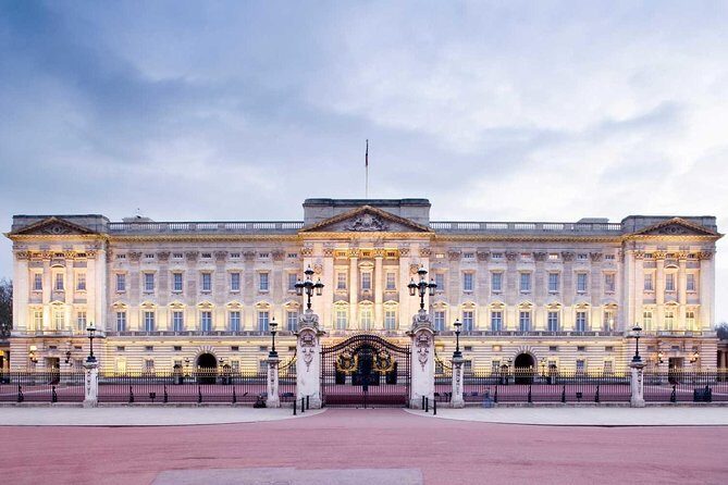 Enter Buckingham Palace & See The Main Westminster Sights Tour - Key Points