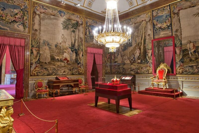 Enter the Royal Palace of Madrid - A Practical Guide to the Royal Palace of Madrid Tour