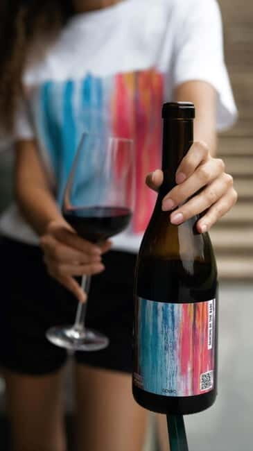 Entrance to the Roots Gallery + 1 glass of wine with snacks + 1 fine art print - FAQ