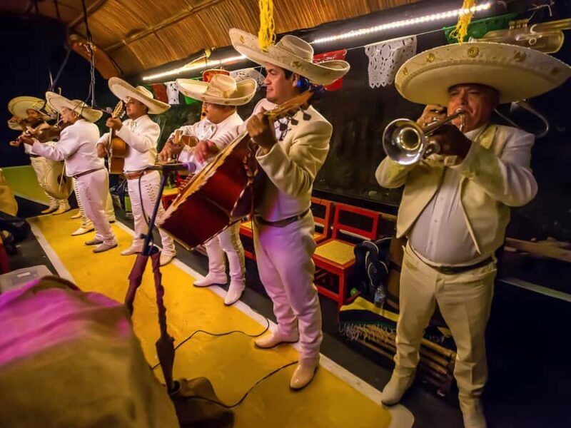 Entrance to Xoximilco Night Park - Key Points