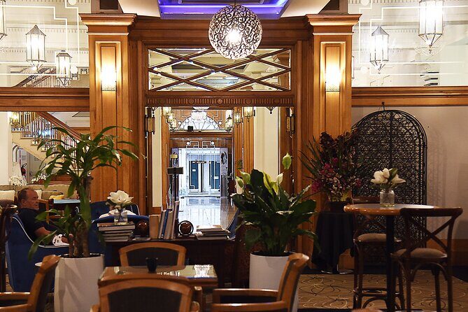 Entrancing Magic and Storytelling at Castlereagh Boutique Hotel - The Performance: Magic as Storytelling