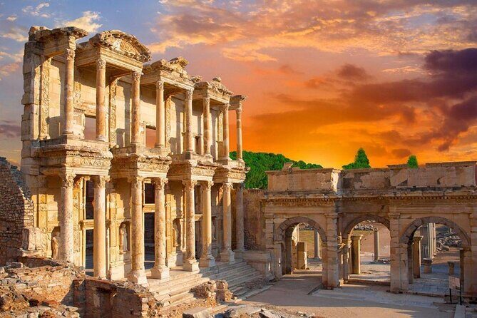 Ephesus and Pamukkale Full-Day Private Tour from Istanbul by Plane - The Marvel of Pamukkale and Hierapolis
