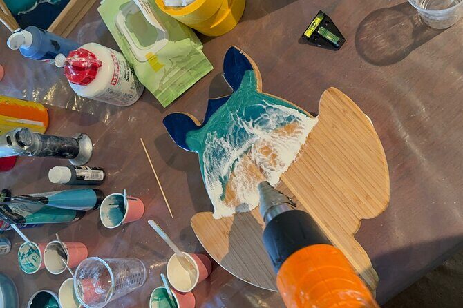Epoxy Resin Cheese Board Art Class - Discover the Epoxy Resin Cheese Board Art Class in Maui