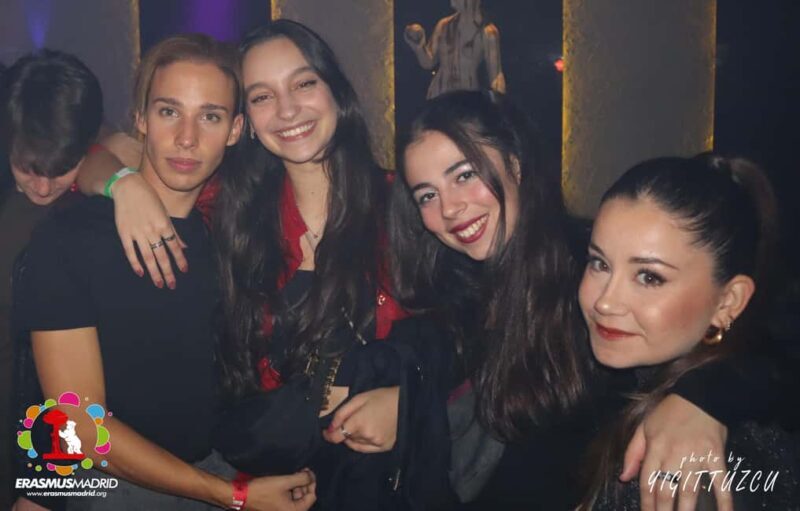 Erasmus,Internationals Madrid All-Uni Welcome Party Pubcrawl - Key Points