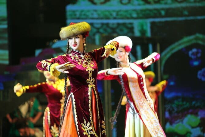 Erdaoqiao Bazaar Tour with Urumqi Singing and Dancing Show - An In-Depth Look at the Tour Experience