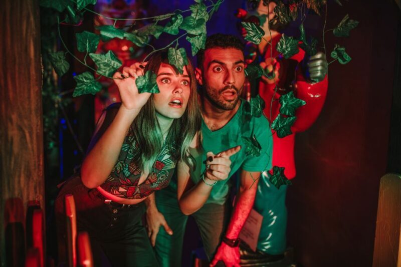 Escape rooms "50's Rock and Roll" at Holidayworld - What to Expect from the "50s Rock and Roll" Escape Room