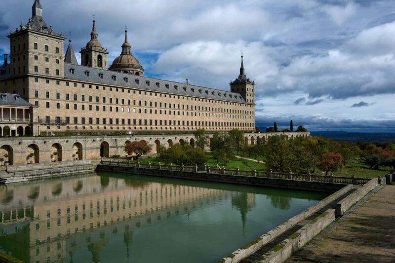 Escorial & Valley of the Fallen: Private tour from Madrid - The Valley of the Fallen: A Controversial Monument with Stunning Views