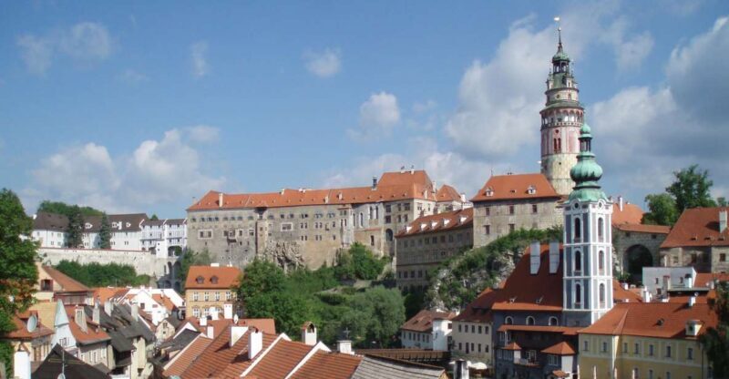 eský Krumlov: 2 Hour Private Walking Tour with Guide - Key Points