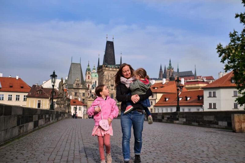 eský Krumlov Family Tour: A Private Walk Through History - Key Points