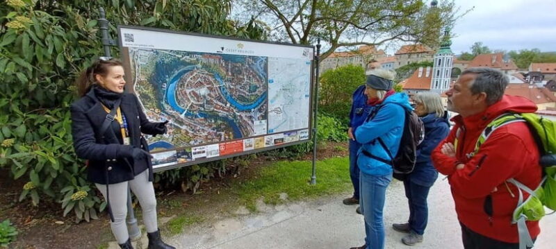 eský Krumlov: Private Guided Walking Tour - Key Points