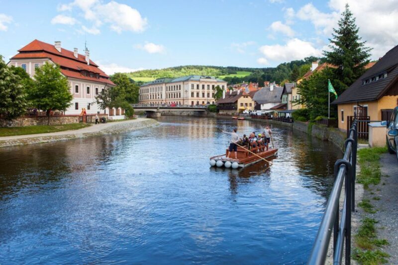 eský Krumlov: Wooden Raft River Cruise - A Deep Dive into the Cesky Krumlov Wooden Raft River Cruise