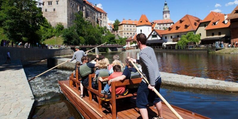 eský Krumlov: Wooden Raft River Cruise - FAQ