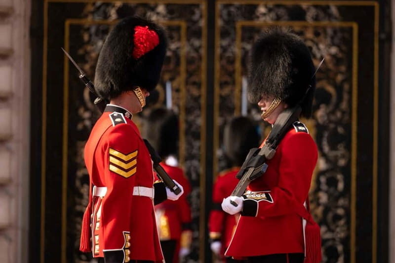 Essential London Introductory Tour with a Londoner - Authenticity and Insider Knowledge