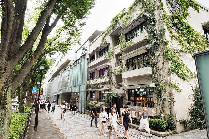 Essential tour for fashion and art in Tokyo for 6 hours with local lunch - The Sum Up