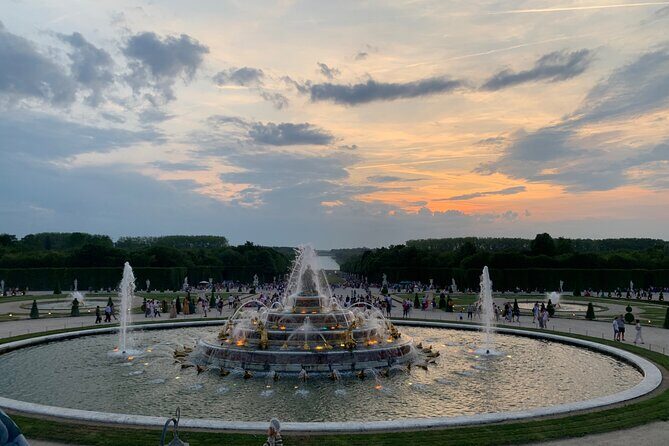 Essential Versailles: Palace and Gardens with transfer included - Experience Breakdown: What to Expect