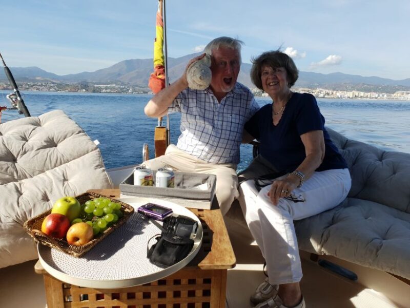Estepona: Sunset boat trip & Cava & Tapa - The Sum Up