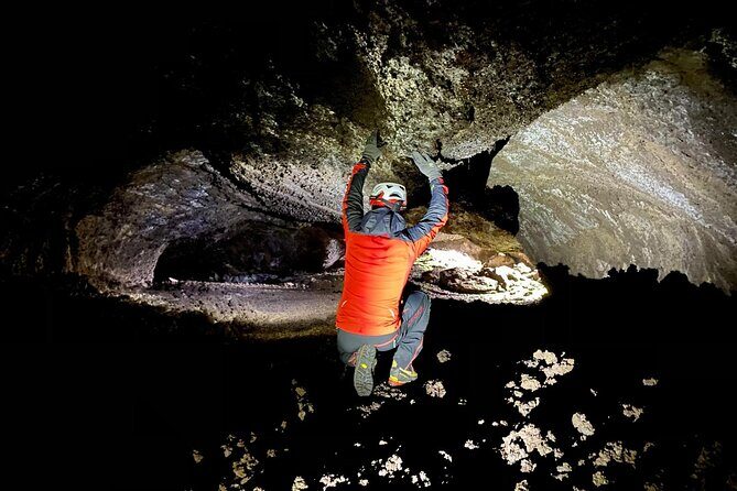 Etna private tour in 4x4 & Sicilian food farm experience - Exploring Sicily’s Volcano: An In-Depth Look at the Etna Private Tour with Food Experience