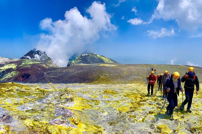 Etna - Trekking to the summit craters (only guide service) experienced hikers - Who Should Take This Tour?
