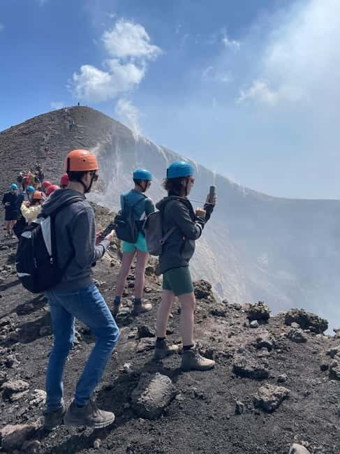 ETNA VOLCANO: Escursione sui crateri sommitali con bus 4x4 - Introduction: A Volcano Adventure with Stunning Views