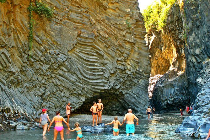 Etna Wine and Alcantara - FAQ