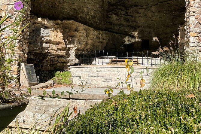 Eureka Rocket: Eureka Springs City Tour by Golf Cart - What to Expect from the Itinerary