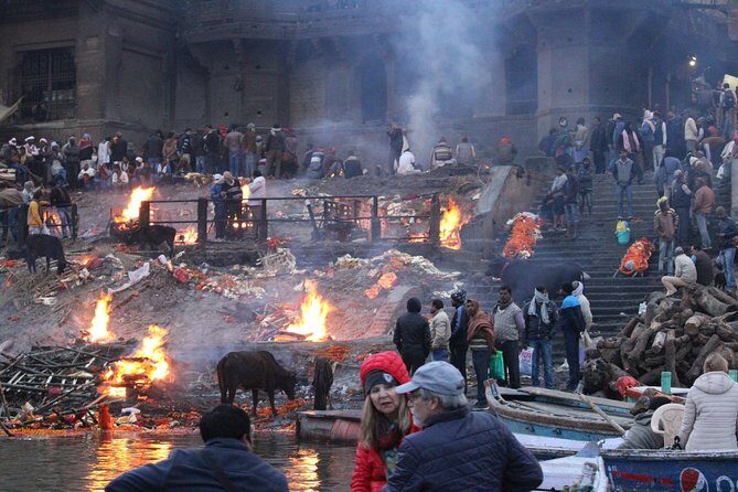 Evening Arti Ceremony - The light performance on the Bank of Ganges in Varanasi - The Sum Up: Who Is This Tour Best For?