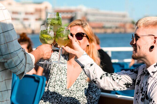 Evening Cruise - Exploring the Helsinki Archipelago by Boat