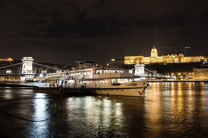 Evening Cruise on the Danube with Optional Drinks - A Closer Look at the Experience