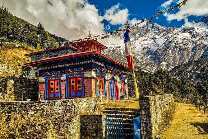 Everest Base Camp trek in 14 days - Challenging Days and Majestic Mountain Views