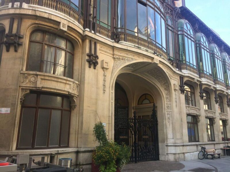 Évian-les-Bains Private Guided Walking Tour - The Scenic Setting and Views