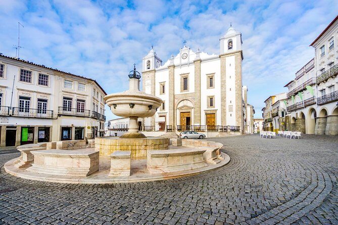 Evora and Monsaraz Private Tour From Lisbon - What the Reviews Say