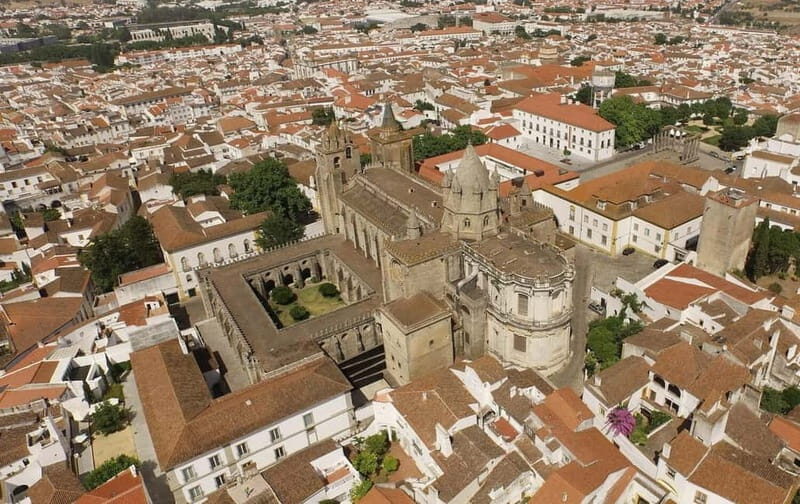 Évora Full Day Tour on a Luxury Mercedes - FAQs