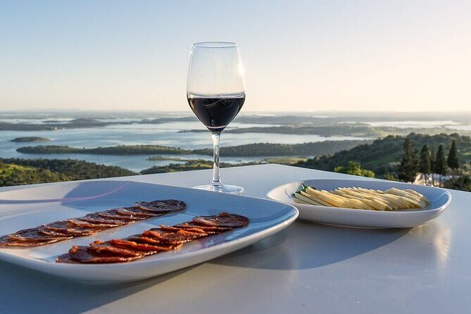 EVORA & MONSARAZ FULL-DAY PRIVATE TOUR with winery, cork & gourmet tavern - The Sum Up