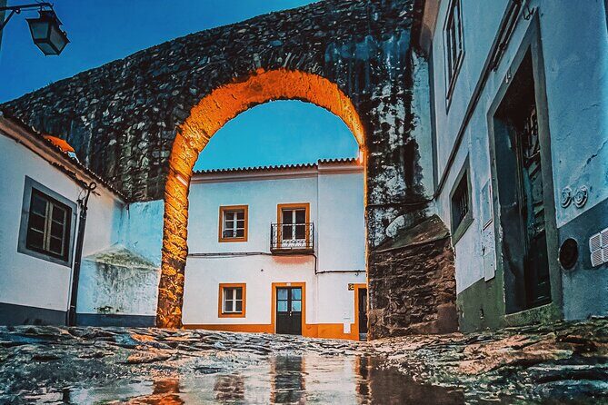 EVORA & MONSARAZ FULL-DAY PRIVATE TOUR with winery, cork & gourmet tavern - FAQ
