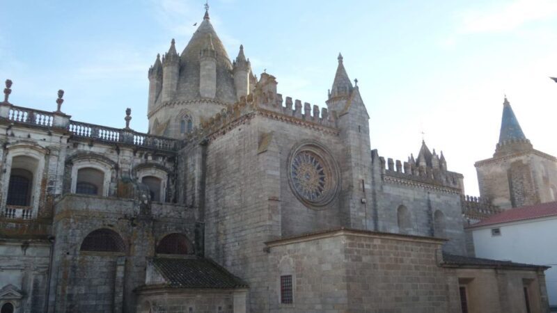 Évora Private Walking Tour - Gardens and Squares: Parks of Reflection & Local Life