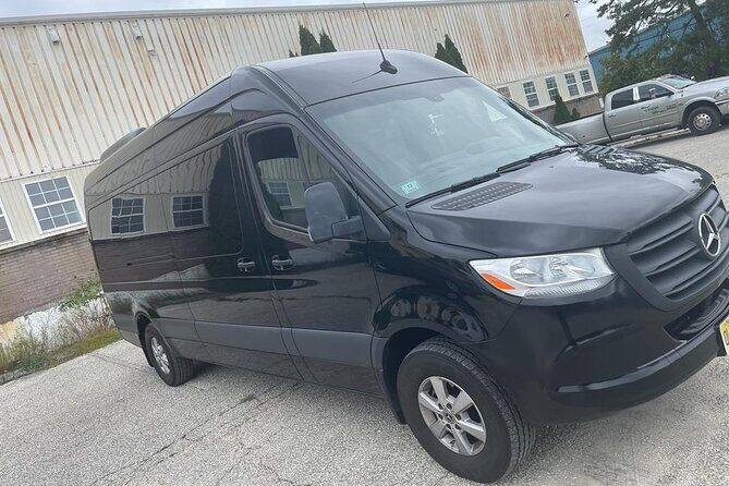 EWR/Manhattan Airport Transfer in Luxury Van-One Way Transfer. - Key Points
