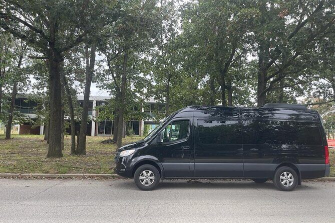 EWR/Manhattan Airport Transfer in Luxury Van-One Way Transfer. - Who Is This Service Best For?