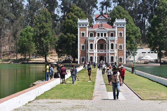 Ex hacienda, rancho de lavanda y Val'Quirico (private tour) - Key Points