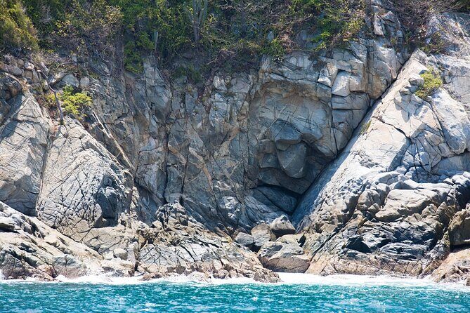 Exclusive 7 bays of Huatulco by Panga Boat or Yacht. - The Sum Up